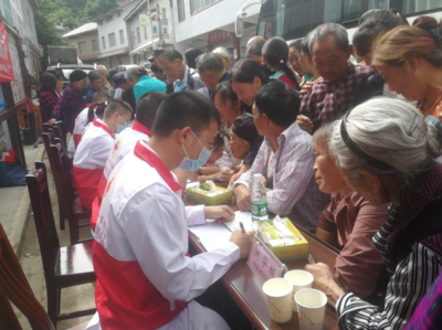 文安乡健康扶贫进乡村 义诊服务暖民心，营养咨询助健康